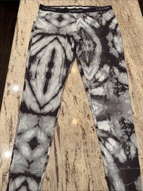 Calvin Klein Gray & Black Tie-Dye Leggings